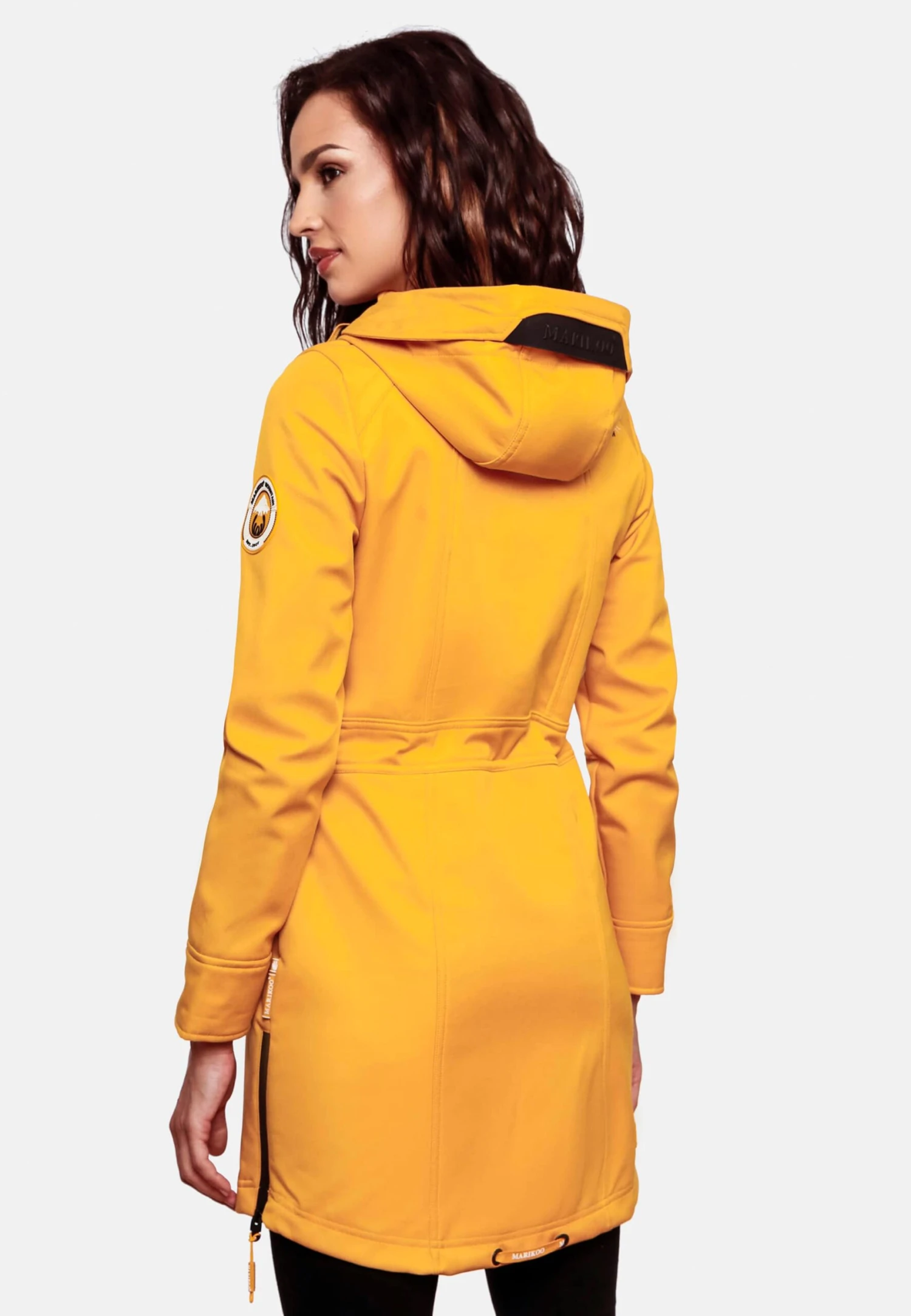 Parkas Parka mi-saison Femme jaune dor Marikoo Parkas Parka Mi-saison Femme Jaune Dor -Marikoo 67673303a1756998f6bf36414ee338eb scaled
